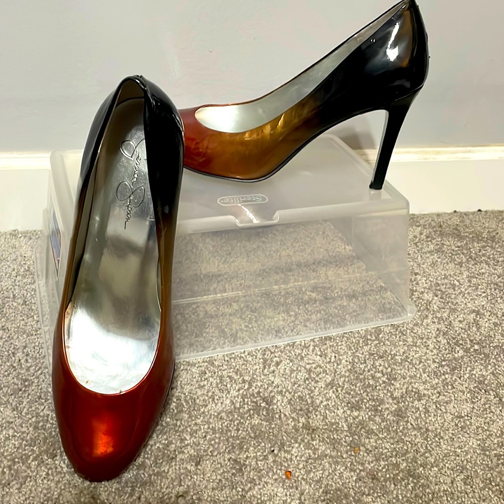 Size 9.5 Jessica Simpson leather round toe ombré heels